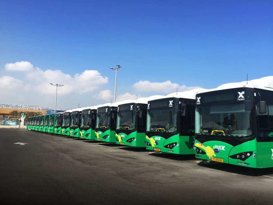 Eberspächer klimatisiert E-Busse von BYD und Golden Dragon